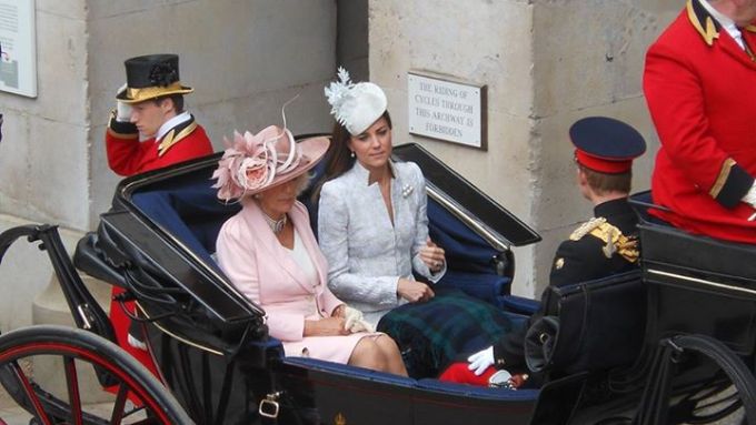 Barouche (e o Principe Harry iria tomar chuva hihihi)